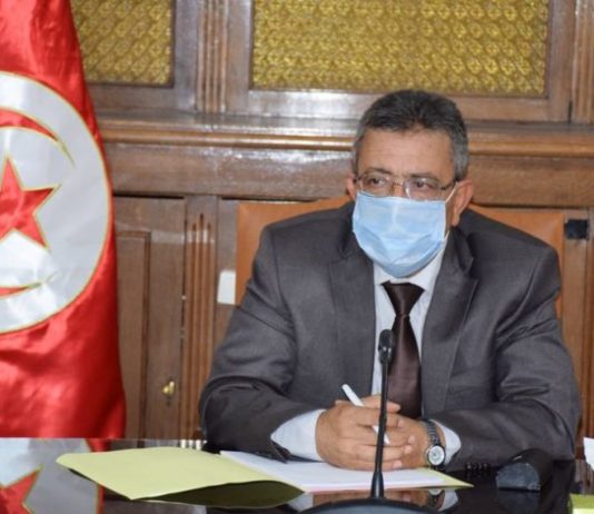 وزير التجهيز والإسكان