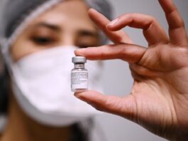 تونس تستقبل الدفعة الأولى من لقاحات كوفيد-19 من خلال منشأة كوفاكس
