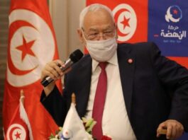 التونسيون يخشون أن جماعة الإخوان المسلمين لها موطئ قدم في النهضة