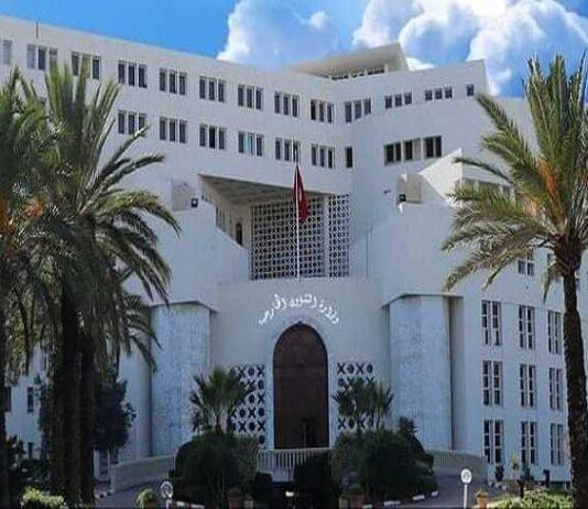 وفي الجزائر ، أكد عمار بلاني ، المبعوث الخاص لوزارة الخارجية الجزائرية ، أن تشديد السلطات الفرنسية لإجراءات التأشيرات للجزائريين أمر غير لائق ومؤسف.