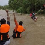 Philippines-De fortes pluies sont tombées lundi sur des zones entières de l'île la plus peuplée de l'archipel de Luçon, avant qu'une tempête tropicale, appelée Compasso, ne se déchaîne dans la mer de Chine méridionale.