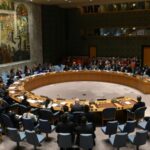 Les mêmes sources ont indiqué que cette session avait été demandée par six pays occidentaux, à savoir le Royaume-Uni, l'Irlande, la Norvège, les États-Unis, l'Estonie et la France.