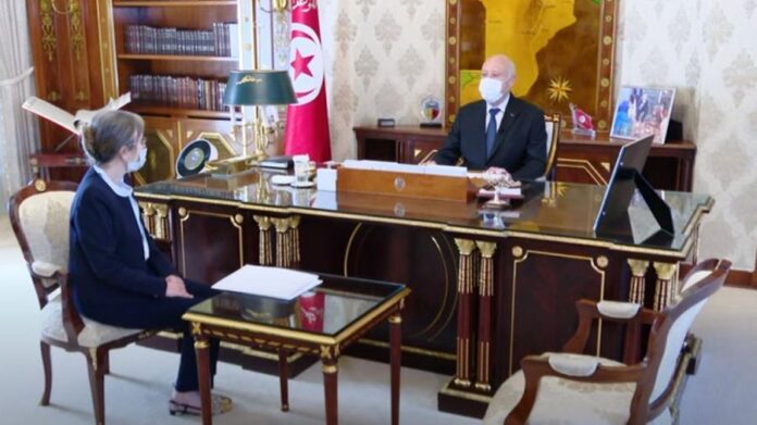 Le chef de l'Etat a indiqué, lors de cette séance, qu'environ 1,8 million de Tunisiens sont descendus dans la rue hier, dimanche, spontanément, avec leurs propres moyens, ce qui ne s'applique pas aux « autres » qui se mobilisent pour se venger pour organiser leurs manifestations-Saïed à Bouden