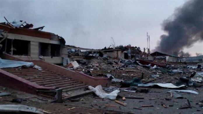 عمدة أوكراني: القوات المسلحة الروسية تدمر مبنى بالقرب من مطار لفيف
