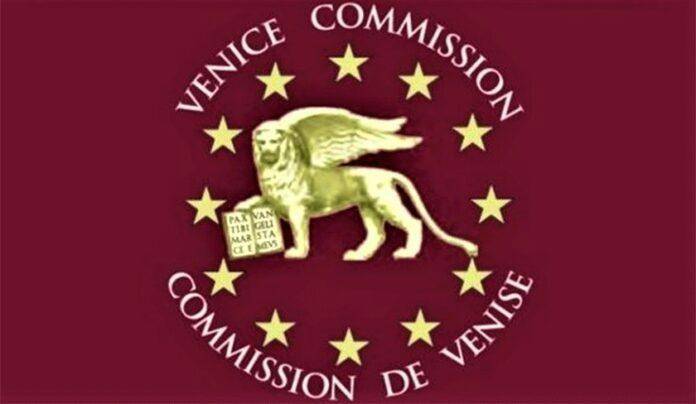 la Commission de Venise