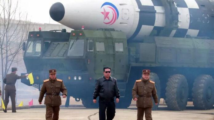 كوريا الشمالية تُطلق وابلا