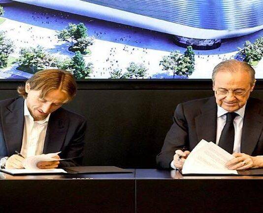 ريال مدريد يعلن تجديد عقد مودريتش