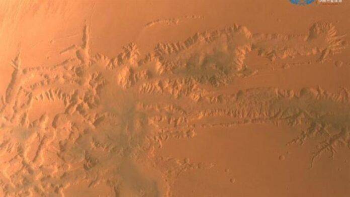 صور غير مسبوقة.. لقطات تفصيلية لسطح كوكب المريخ