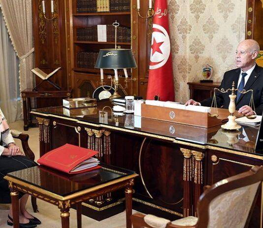 Saïed discute avec Najla