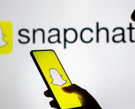 "سناب شات" تطور تحديث جديد.. فهل هو في بلدك؟