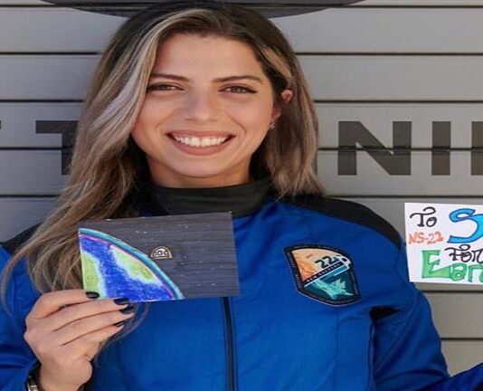 بعد نجاح التجربة مع فتاة مصرية.. أول فشل لصواريخ جيف بيزوس