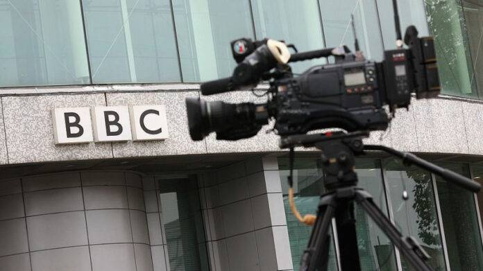 'بي بي سي' توقف البث