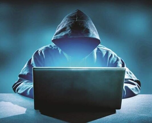 اختراق مليون حساب على فيسبوك.. تطبيقات تعديل الصور فيها سم قاتل