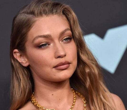 بسبب إيلون ماسك