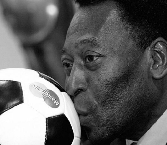 Décès du dieu du football