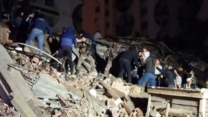 زلزال عنيف يضرب سوريا وتركيا