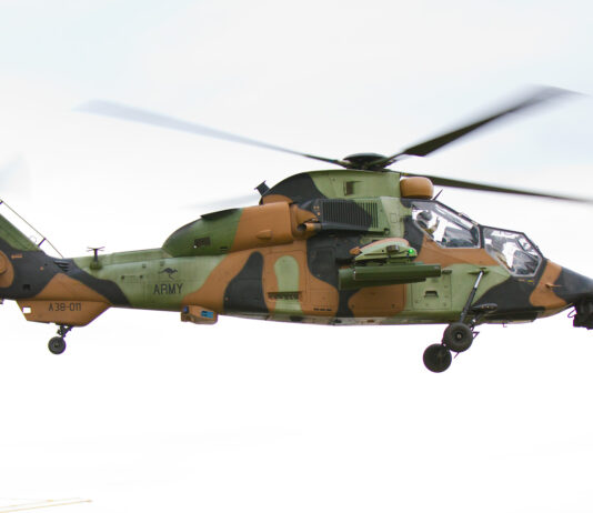 La découverte de deux corps de l'équipage de l'hélicoptère militaire.